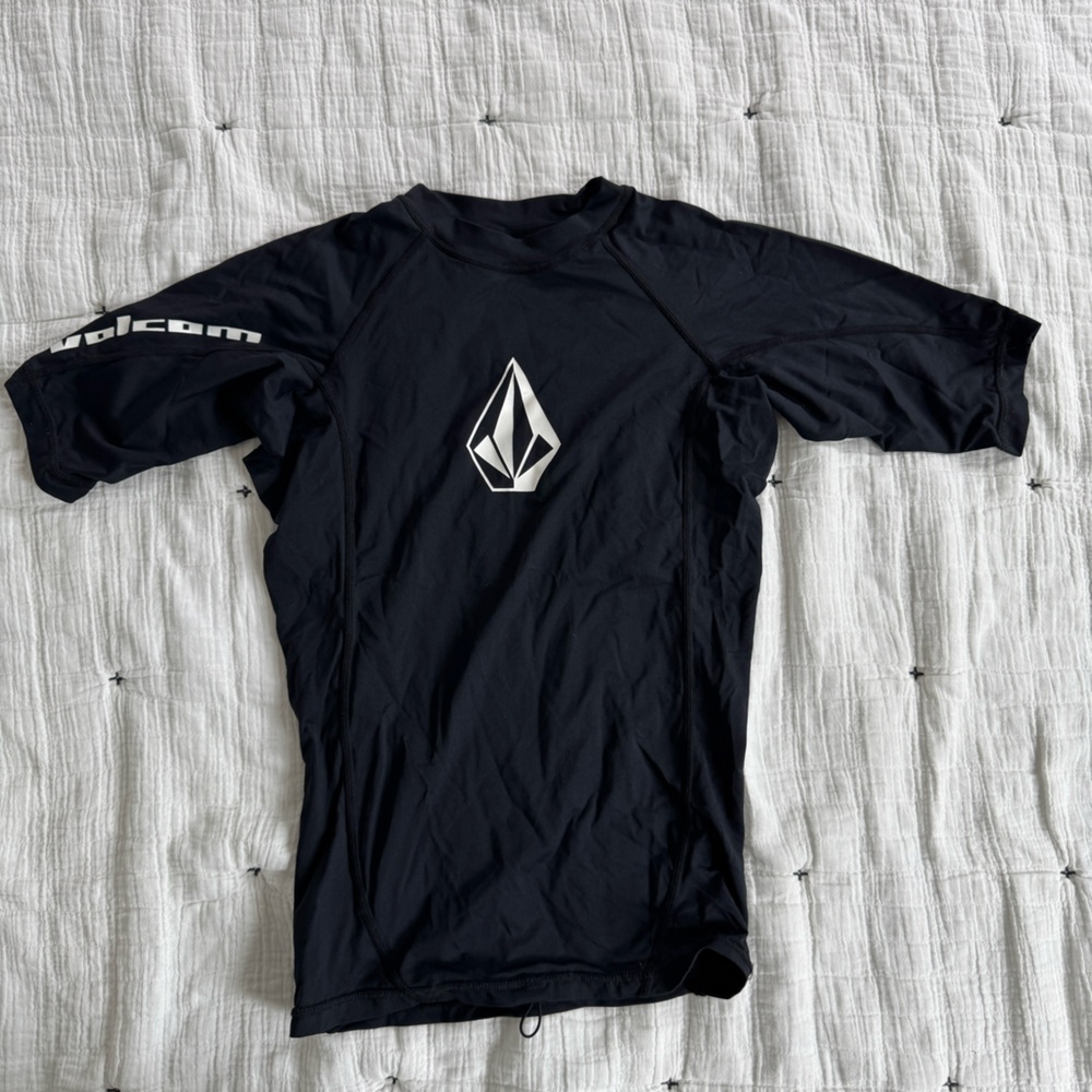 Volcom rash guard